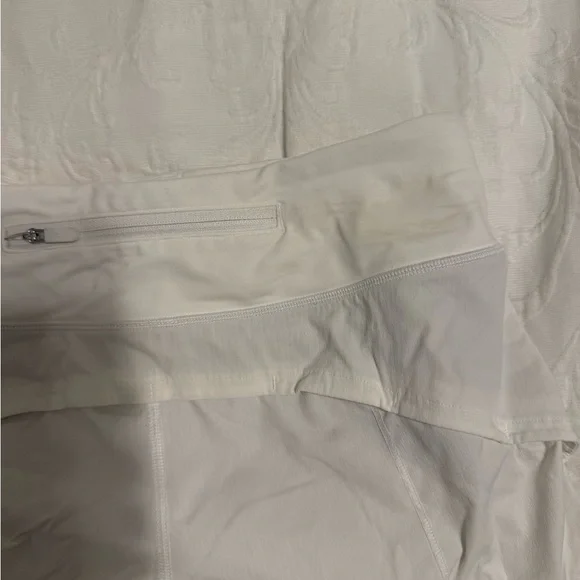 Lululemon Athletica White Athletic Shorts Lightweight Performance - Picture 5 of 5